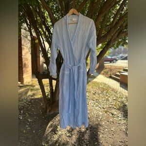 Vintage Eileen West 100% cotton embroidered robe